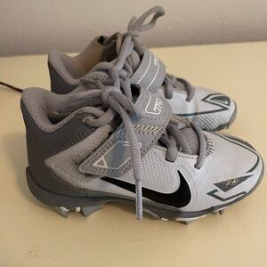 Nike Trout Fastflex Youth Baseball Cleats CQ7642-402 Gray Size 10c Youth